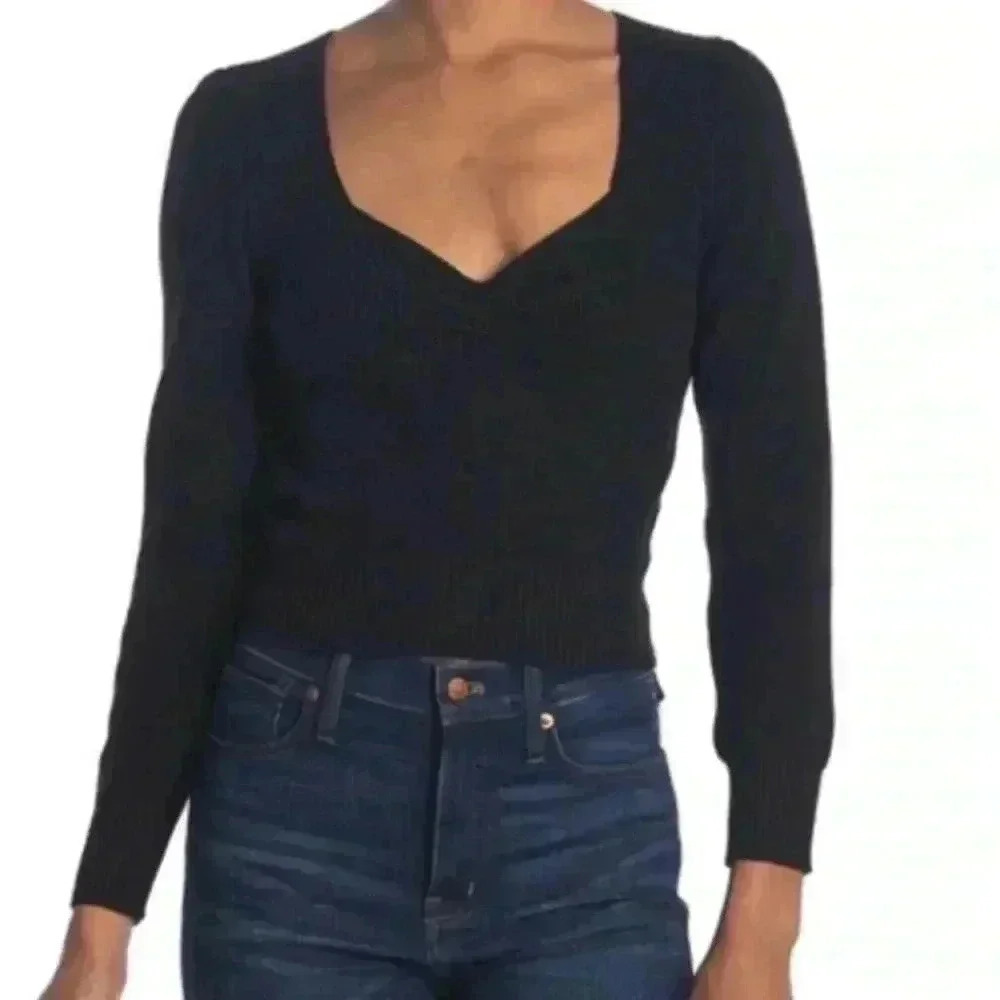 ASTR The Label | Black Long Sleeve Cropped Sweater with Sweetheart Neckline